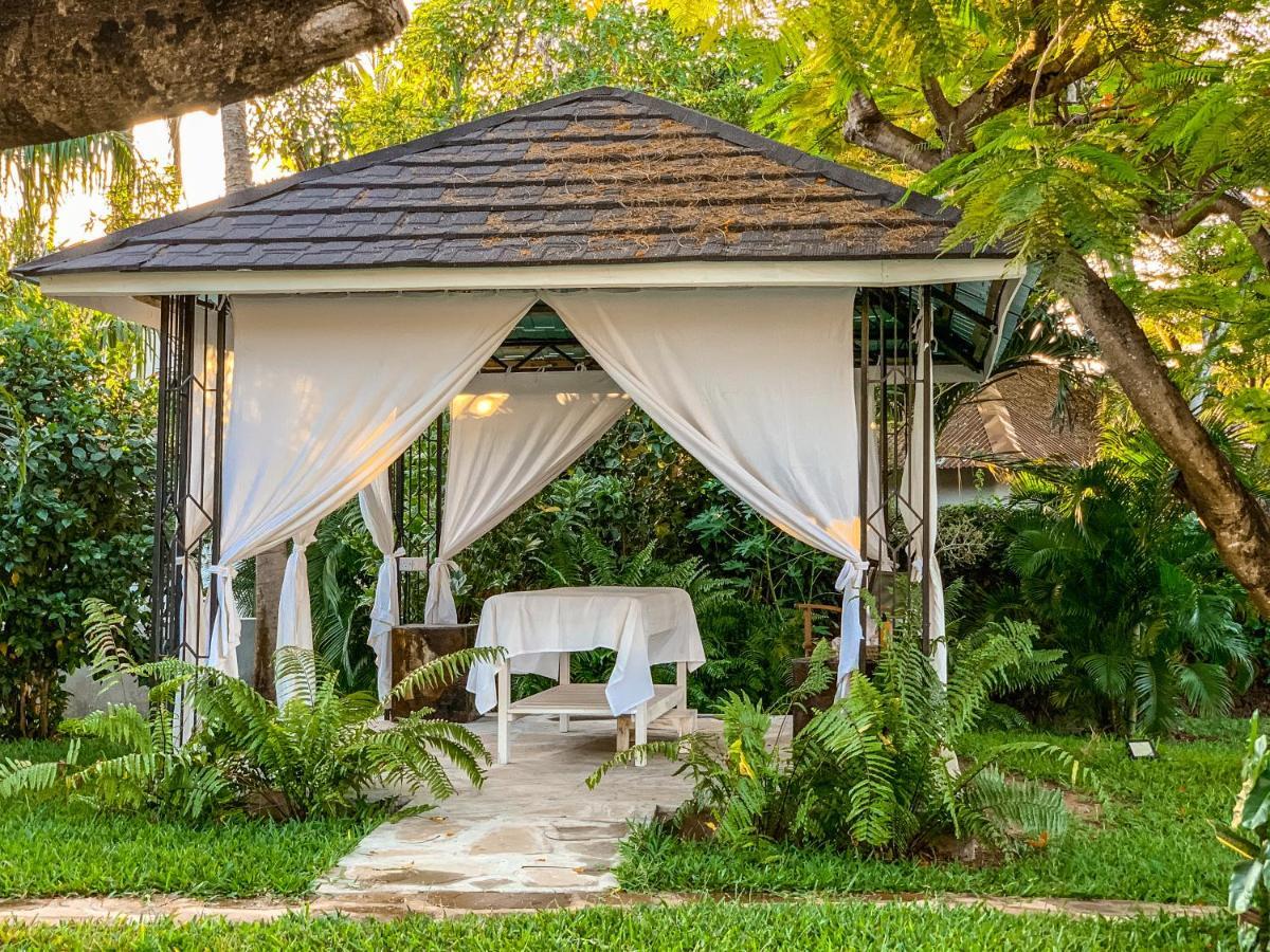 Nyumba Ya Mbuyu Hotel Malindi Exterior photo