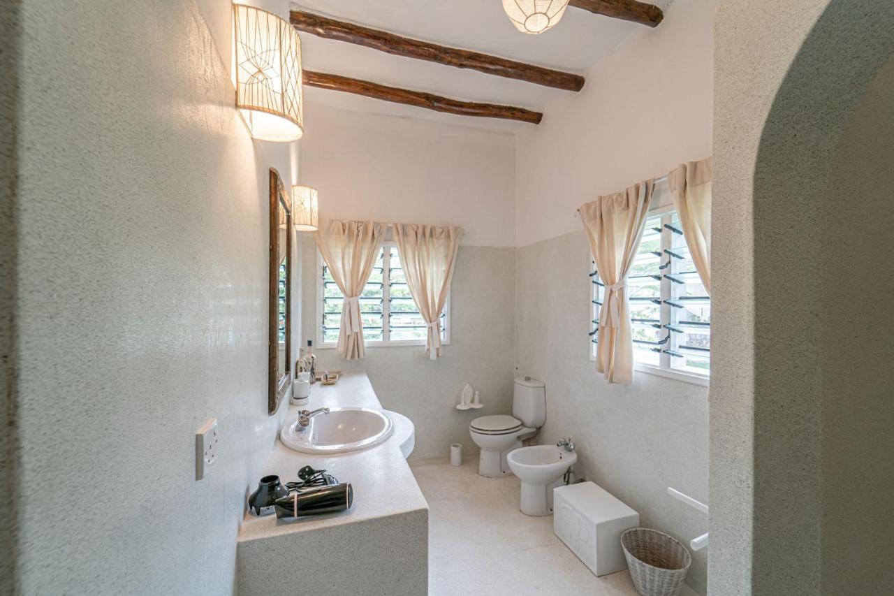Nyumba Ya Mbuyu Hotel Malindi Exterior photo
